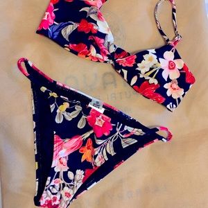 BILLABONG SWIMSUIT 2pcs Bikini
